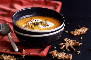 Halloweenin myskikurpitsa-sosekeitto