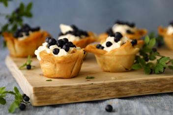 Filokupit mustikka-sitrusvaahdolla