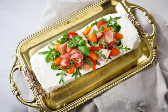 Kinkkuvoileipäkakku