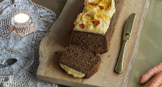 Kuvassa Hellapoliisin tekemä Helppo porkkanakakku