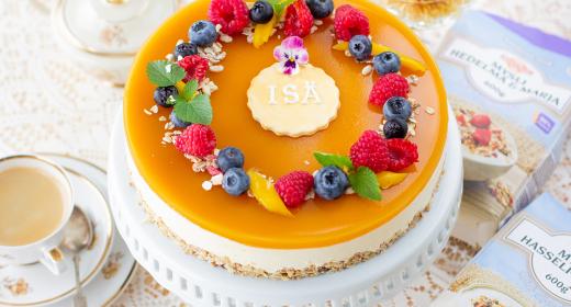 Hedelmäinen isänpäiväkakku myslipohjalla