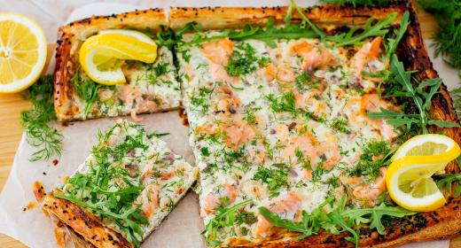 Helppo lohi-katkarapupiirakka