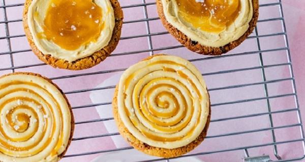 Salted caramel cookies