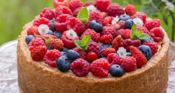 Myllyn Parhaan Juhannuksen leivonnaiset