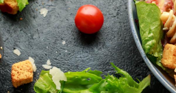 Myllyn Parhaan kana-pastasalaatit