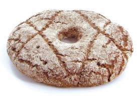 Ruisreikäleipä kokonainen
