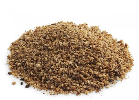 Tumma täysjyväruiskorpuista jauhettu, seulottu jauho