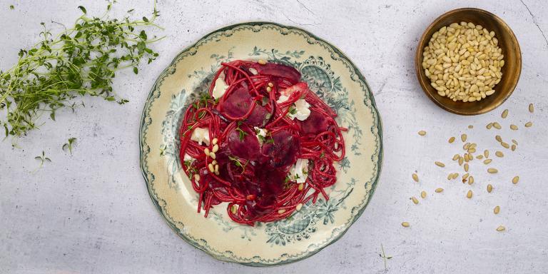 Punajuuri-vuohenjuustopasta