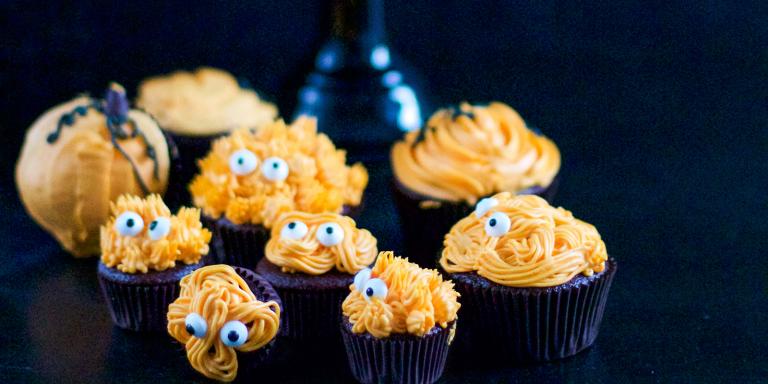 Suklaiset Halloween kuppikakut