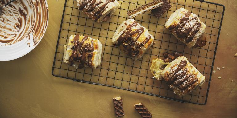 Överisuklaiset lehtitaikinaleivonnaiset