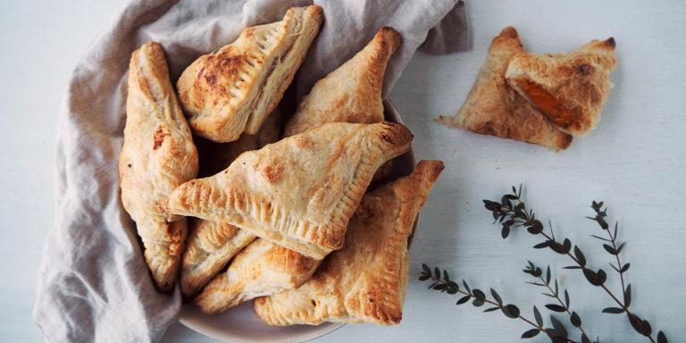 Bataatti-currypasteijat