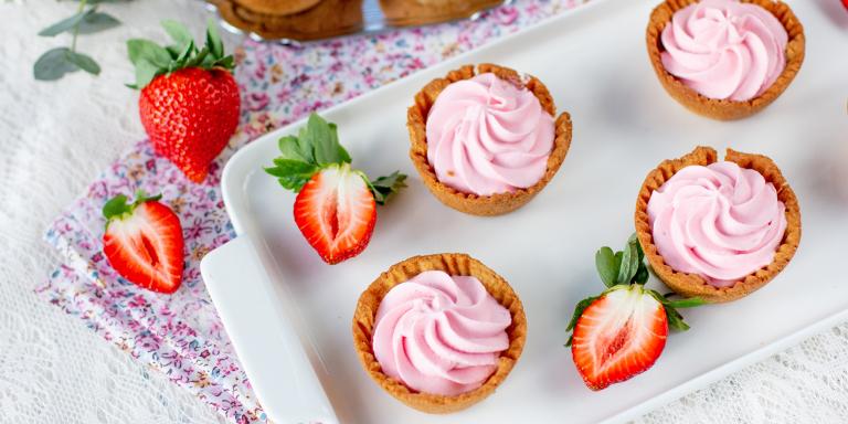 Vaaleanpunaiset mansikkaleivokset