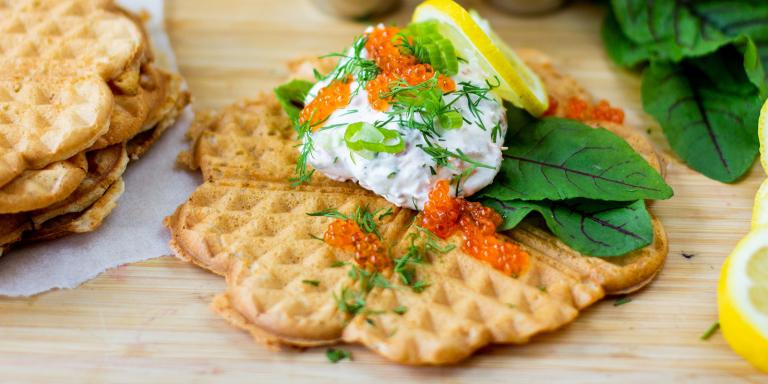 Lohitäytteiset vohvelit