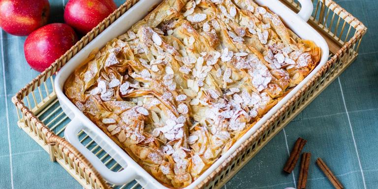 Omenapiirakka filotaikinasta