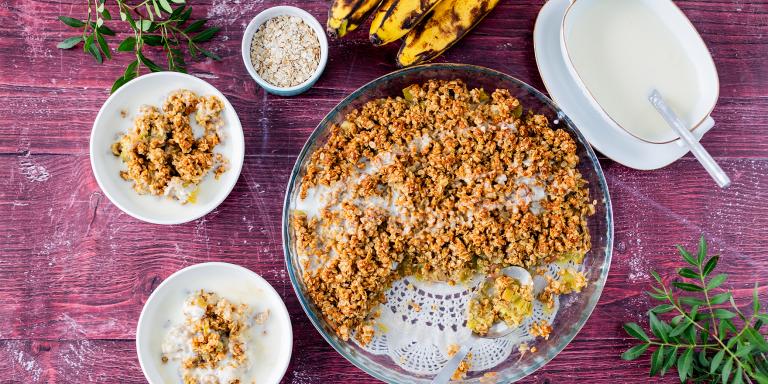 Helppo raparperi-kaurapaistos