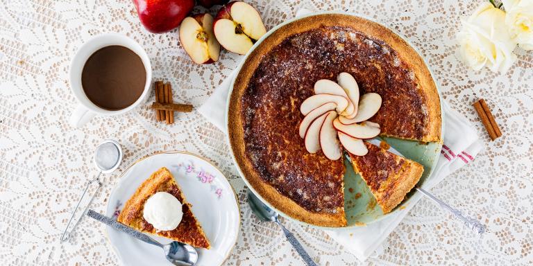 Paras omenapiirakka rahkatäytteellä