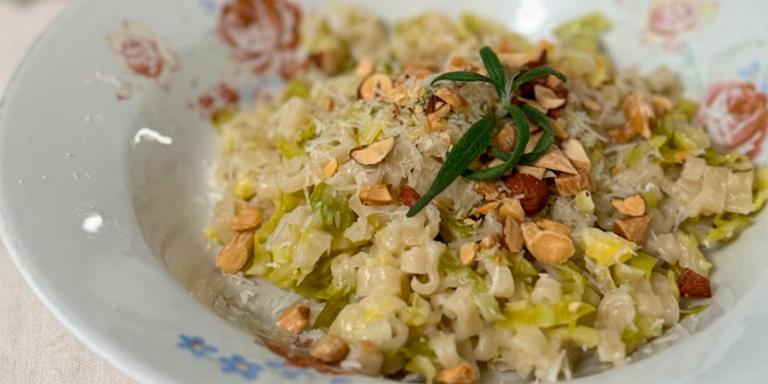 Ruusukaali-rakkauspasta