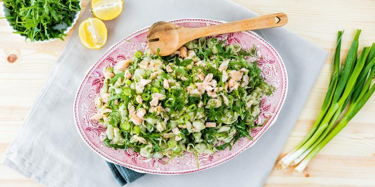 Myllyn Parhaan kirkas lohipastasalaatti