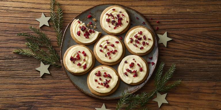 Valkosuklaa-karpalopiparit