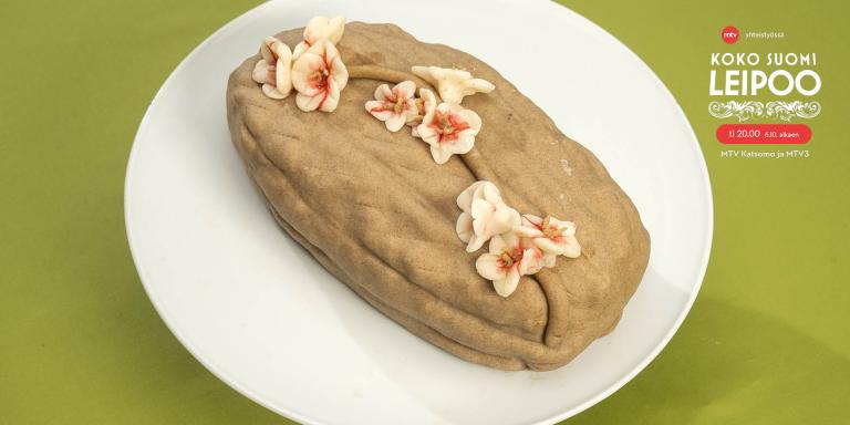 Koko Suomi leipoo Joonaksen lakritsi-mantelikakku