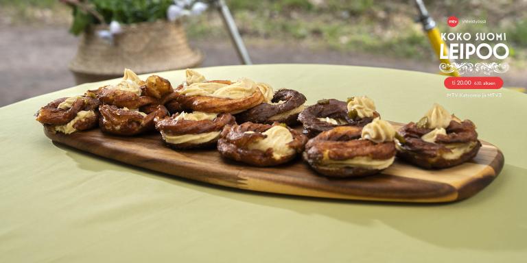 Koko Suomi leipoo Nikin friteerattu Paris Brest