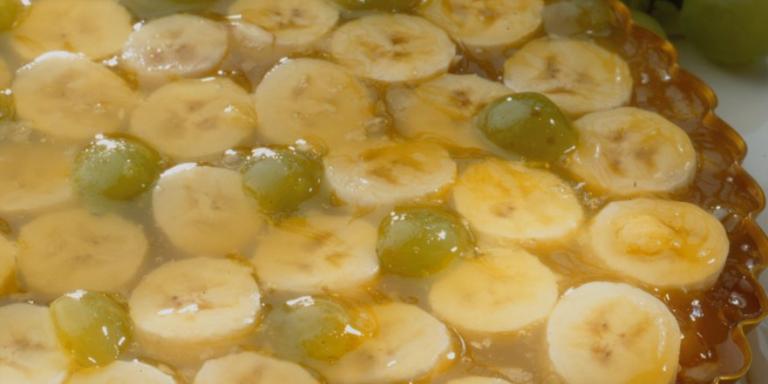 Rasvaton viinirypäle-banaanitorttu