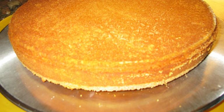 Pienehkö täytekakkupohja (6:lle)