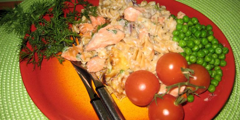 Savulohi-Tomaatti-Chilipastavuoka