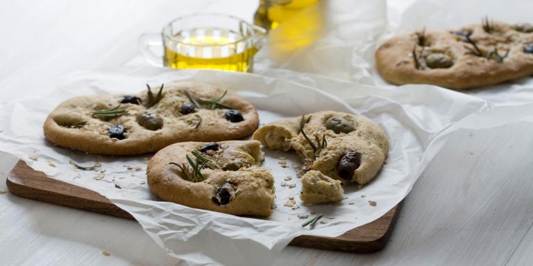 Yrittinen Tumma Kaurafocaccia