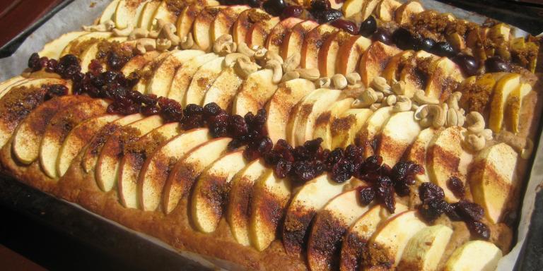 Pellillinen omenapiirakkaa