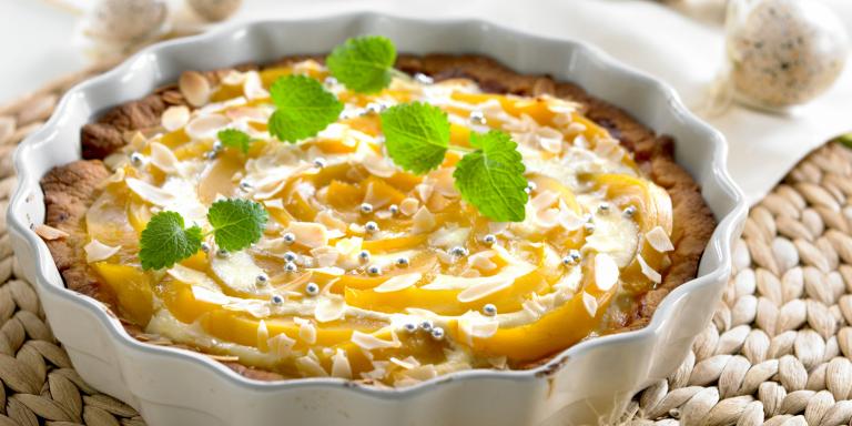 Mango-valkosuklaapiirakka