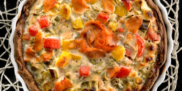 Pyöreä Rukiinen Lohipiirakka