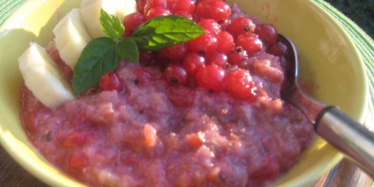 Punaherukka-banaaniruispuuro