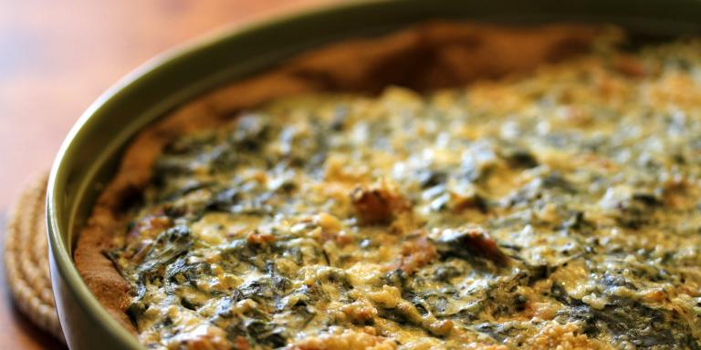 Nokkospiirakka Ricotta-Parmankinkkutäytteellä