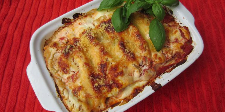 Ricotta-pinaattitäytteiset Cannellonit