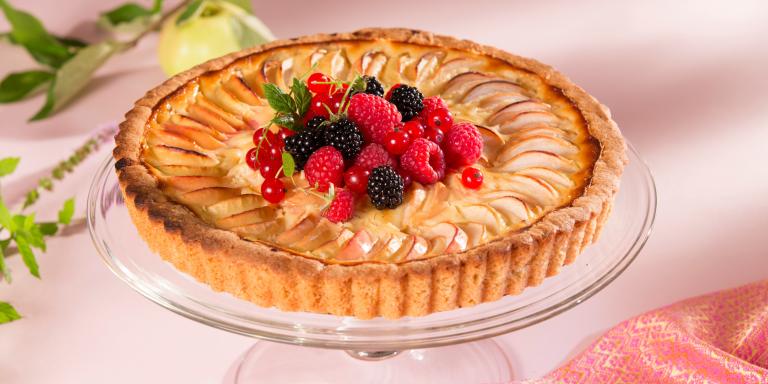 Omenapiiras vaniljaisella lemon curdilla Big Brother -talossa