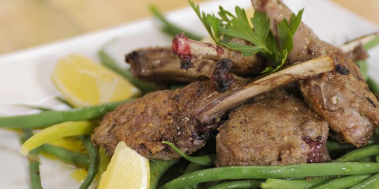 Lampaankyljykset papupedillä