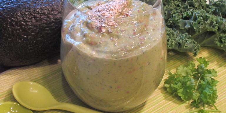 Puhdistava Lehtikaali-lesesmoothie