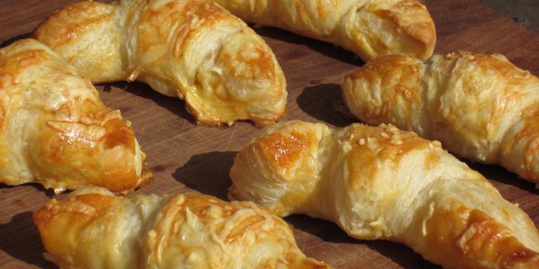 Pienet Juustocroissantit