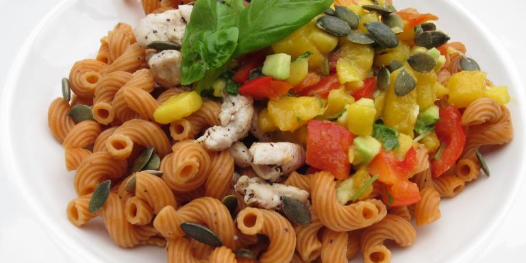 Pippuripastakanaa Mangosalsalla