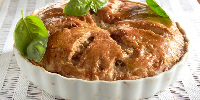 Mehevä lihapiirakka kannella