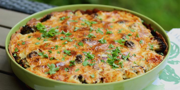 Kukkakaali-parsakaalipiirakka