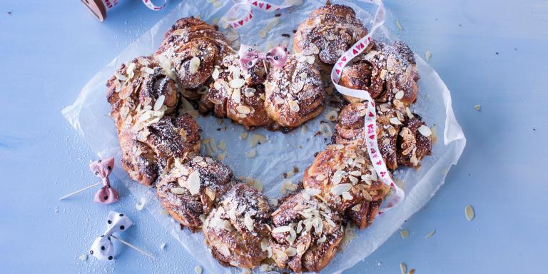 Mantelinen korvapuustikranssi