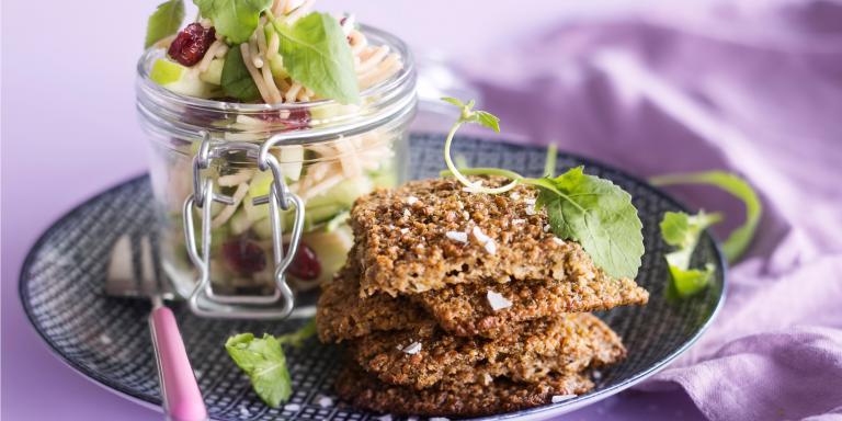 Falafel-pihvit ja raikas rakettilisäke