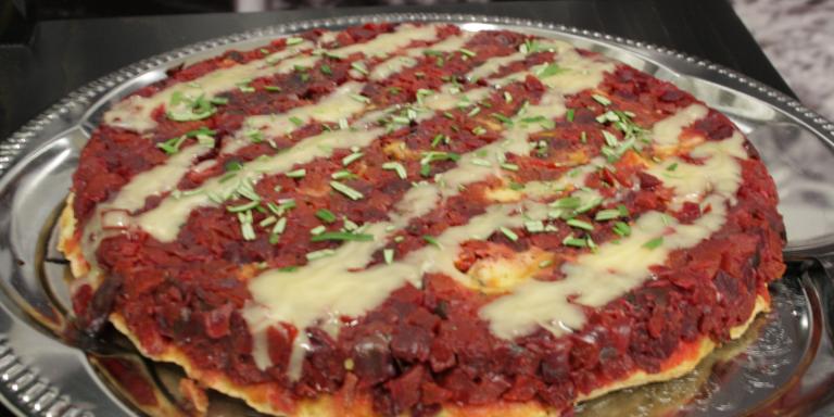 Punajuuri-vuohenjuusto Tarte Tatin