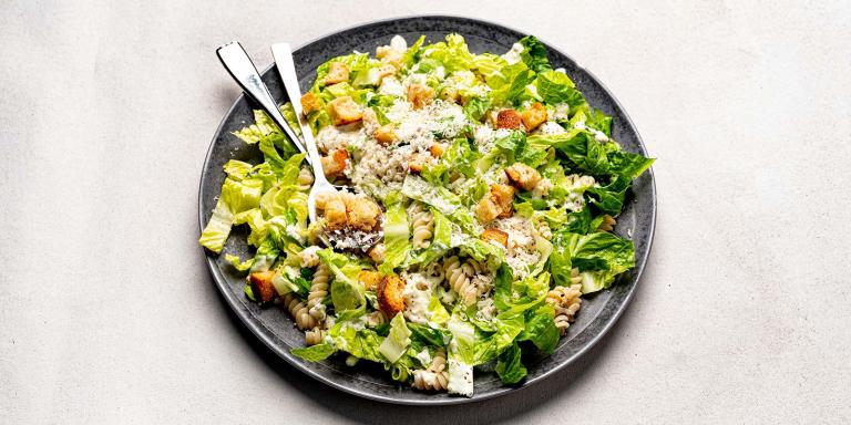 Fusillisalaatti Caesar