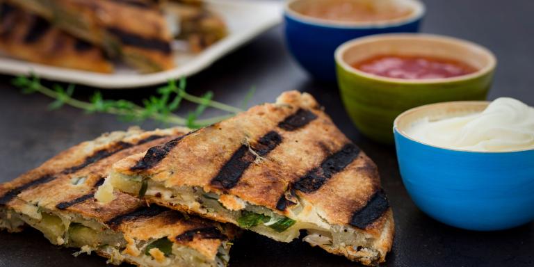 Grillattu täytetty teeleipä