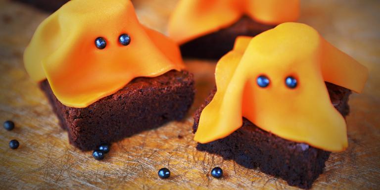 Halloween Lakritsi-suklaabrownies