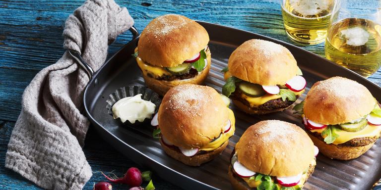 Hampurilaiset kasvispihveillä