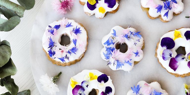 Juhlien kukkapikkuleivät